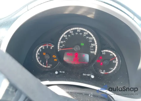 2013 Volkswagen Beetle 2.0T Turbo из США, поврежденный, VIN 3VWVA7AT7DM624298